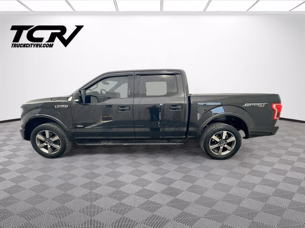 2015 Ford F-150 XLT SuperCrew Lower Image 2