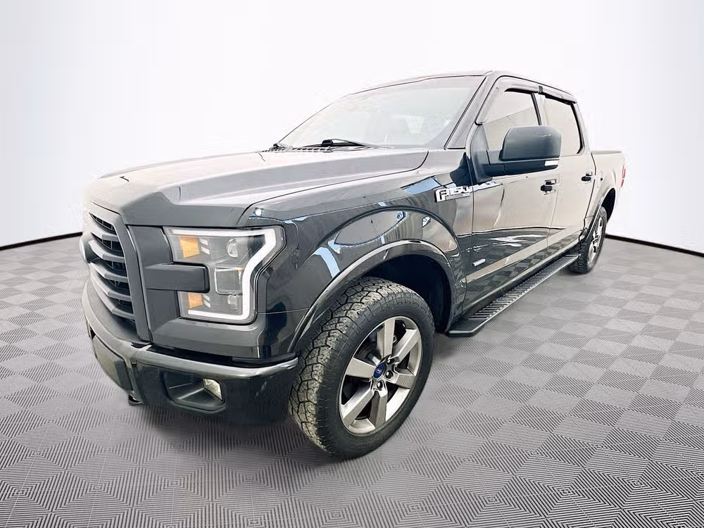 2015 Ford F-150 XLT SuperCrew Image 3