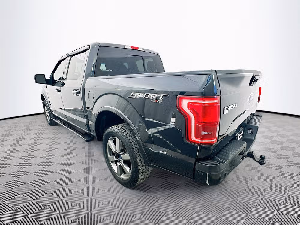 2015 Ford F-150 XLT SuperCrew Image 5