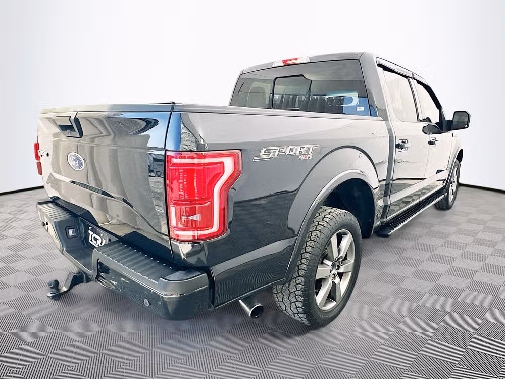2015 Ford F-150 XLT SuperCrew Image 7