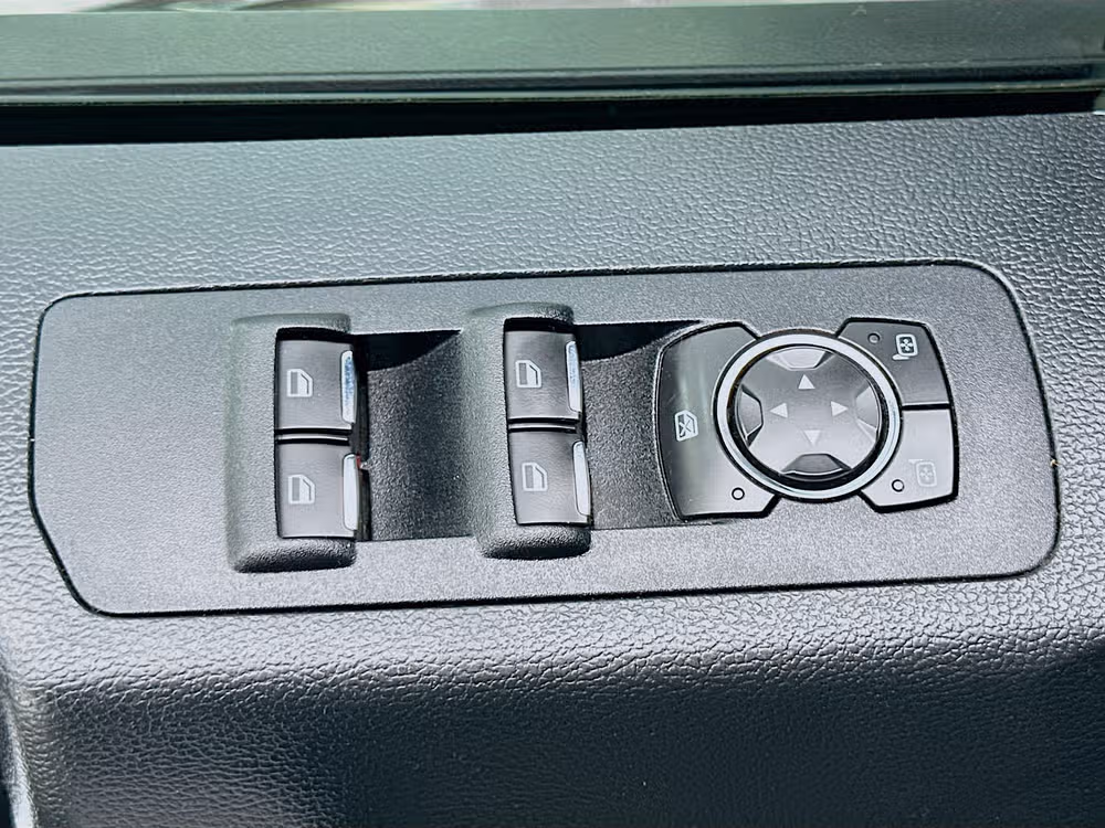 2015 Ford F-150 XLT SuperCrew Image 18