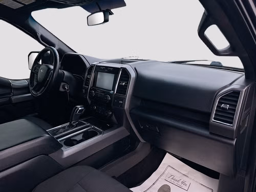 2015 Ford F-150 XLT SuperCrew Image 27
