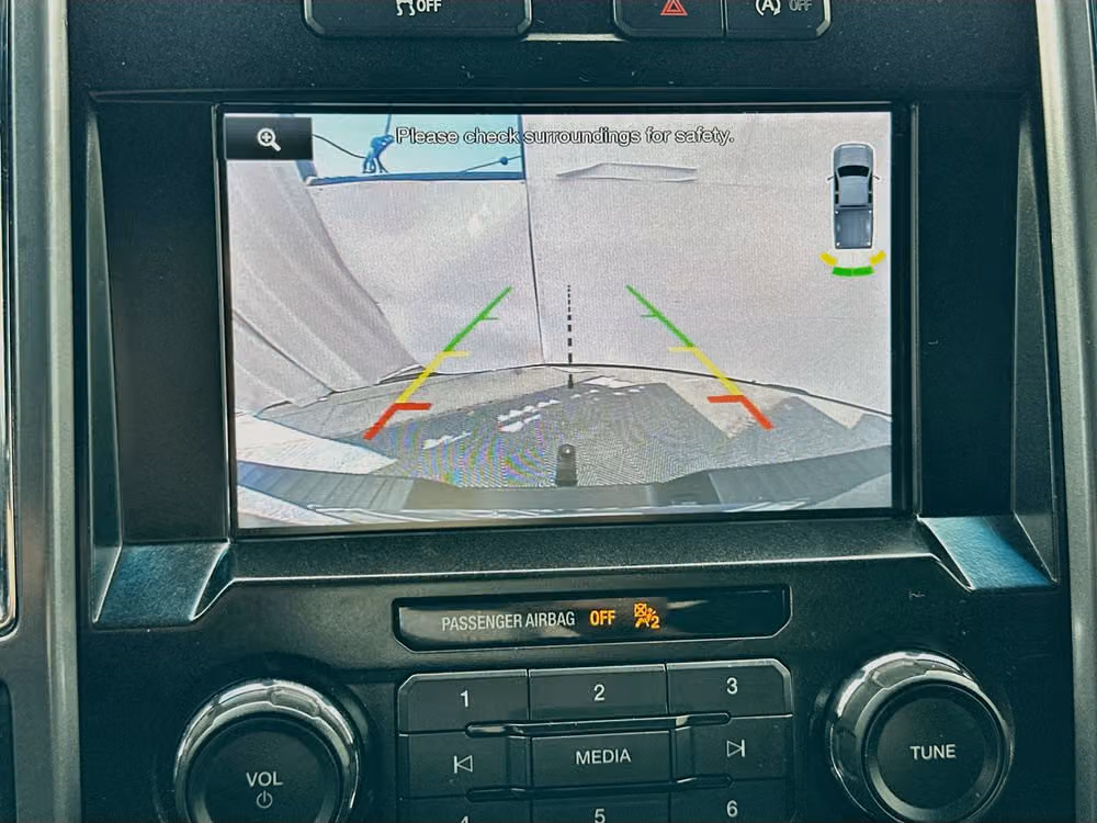 2015 Ford F-150 XLT SuperCrew Image 15