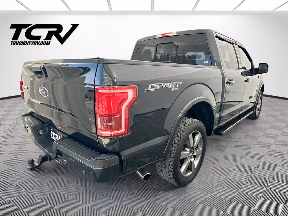 2015 Ford F-150 XLT SuperCrew Image 7