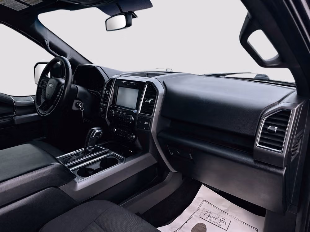 2015 Ford F-150 XLT SuperCrew Image 27