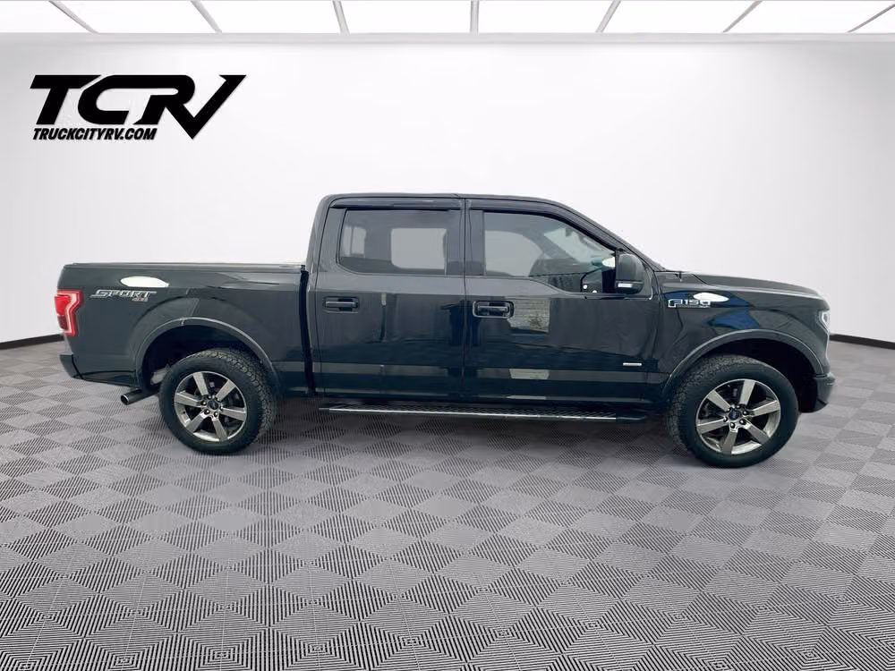 2015 Ford F-150 XLT SuperCrew Image 8