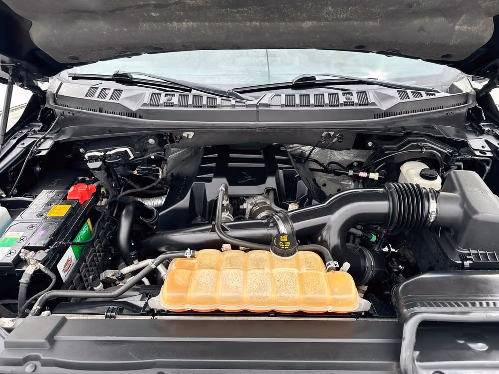 2015 Ford F-150 XLT SuperCrew Image 28