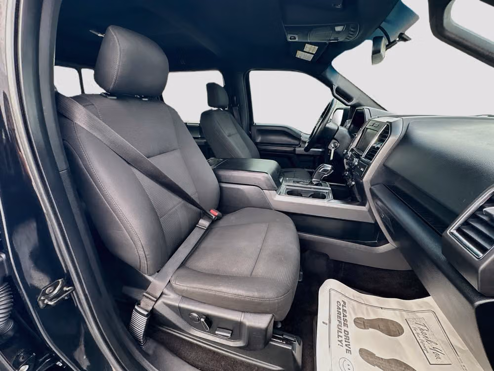 2015 Ford F-150 XLT SuperCrew Image 26