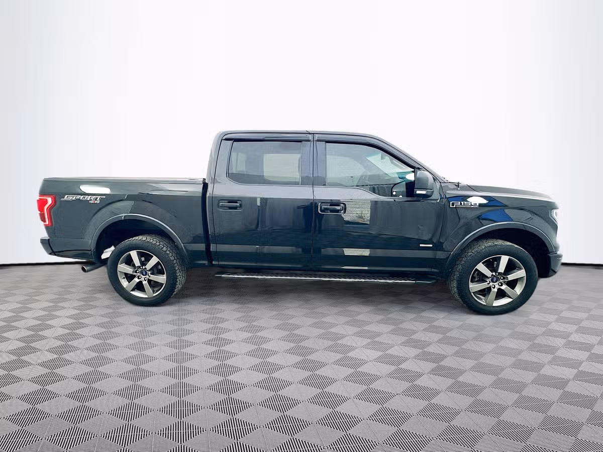 2015 Ford F-150 XLT SuperCrew Image 8