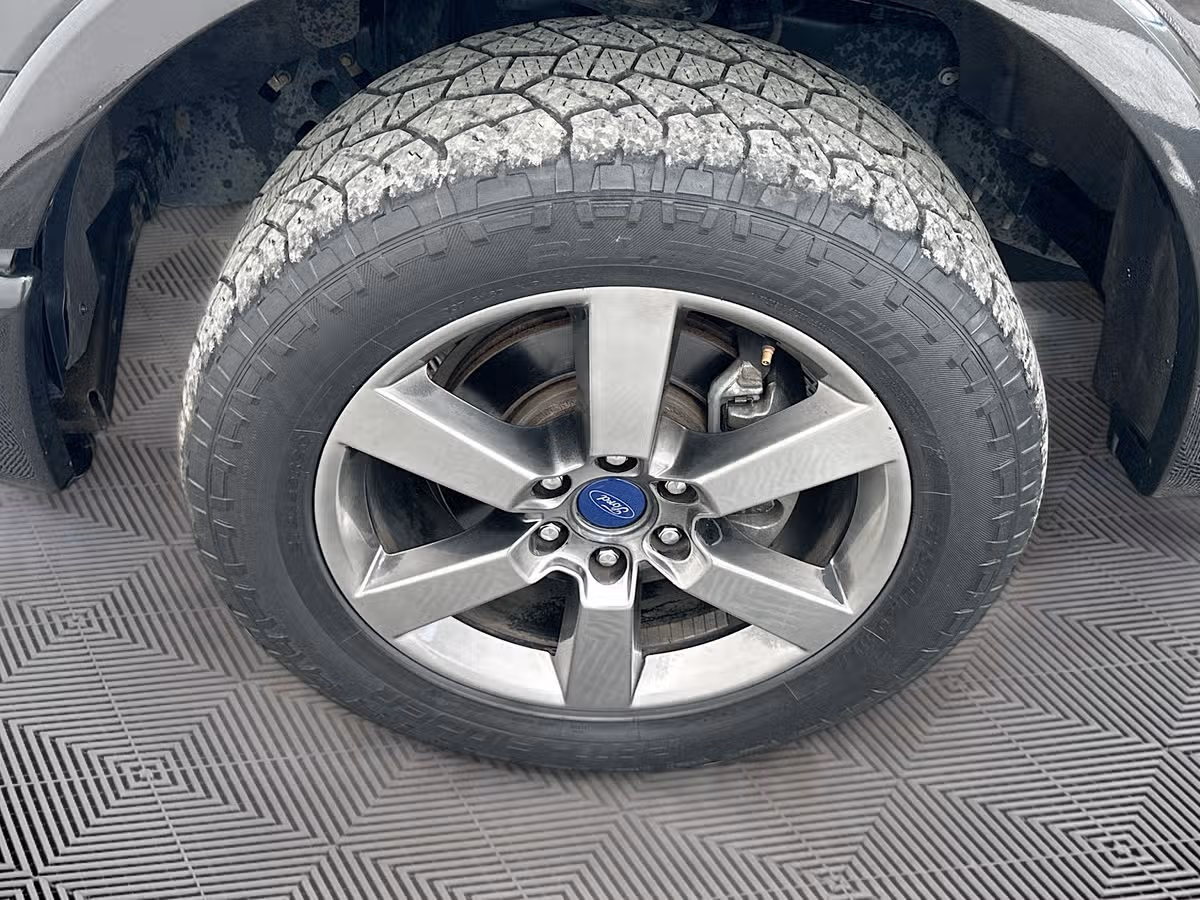 2015 Ford F-150 XLT SuperCrew Image 29