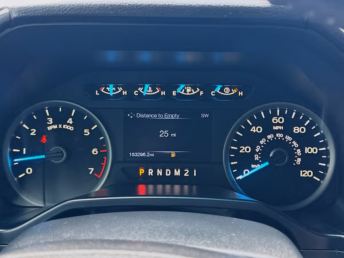 2015 Ford F-150 XLT SuperCrew Image 13