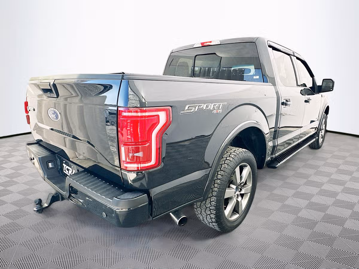 2015 Ford F-150 XLT SuperCrew Image 7