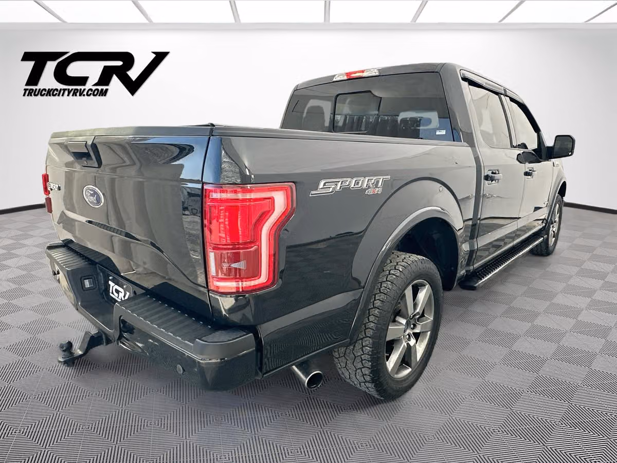 2015 Ford F-150 XLT SuperCrew Image 7