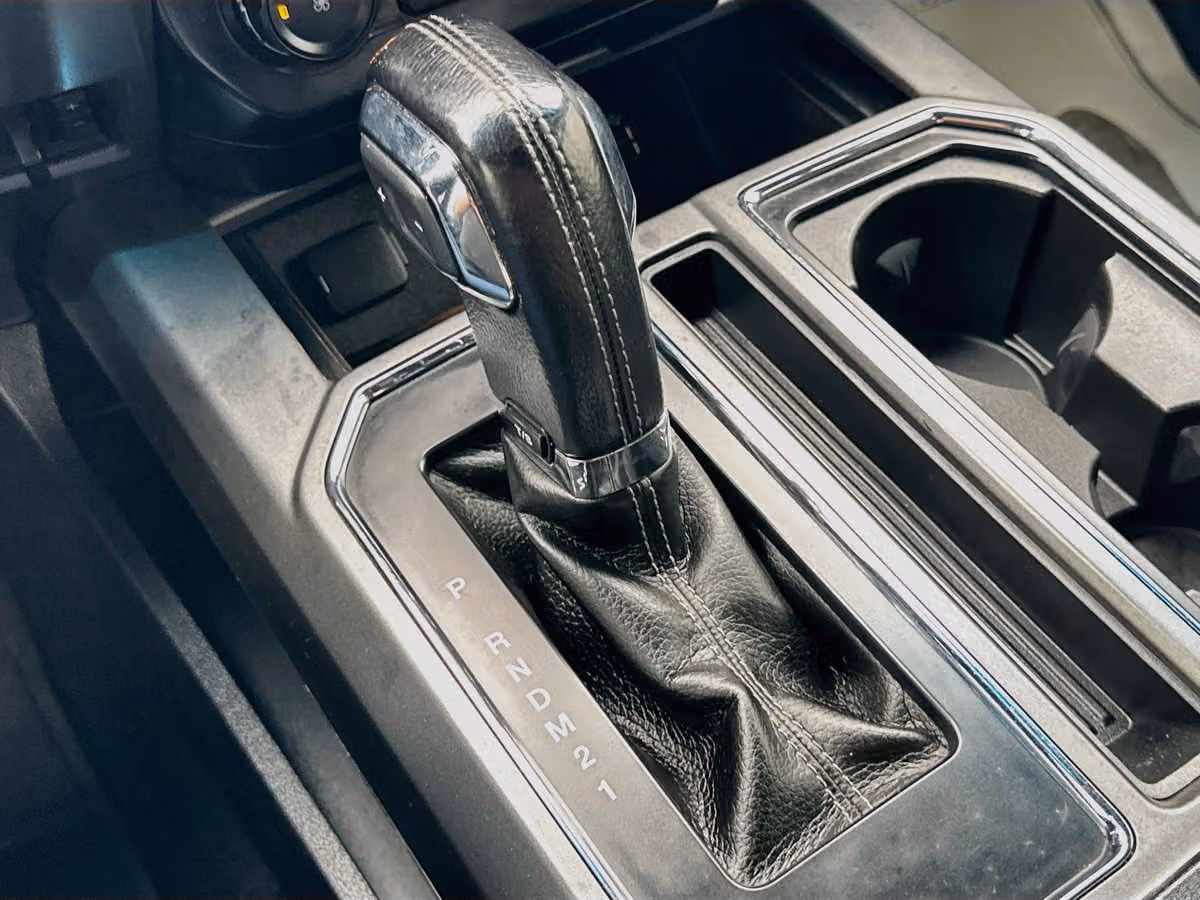 2015 Ford F-150 XLT SuperCrew Image 17