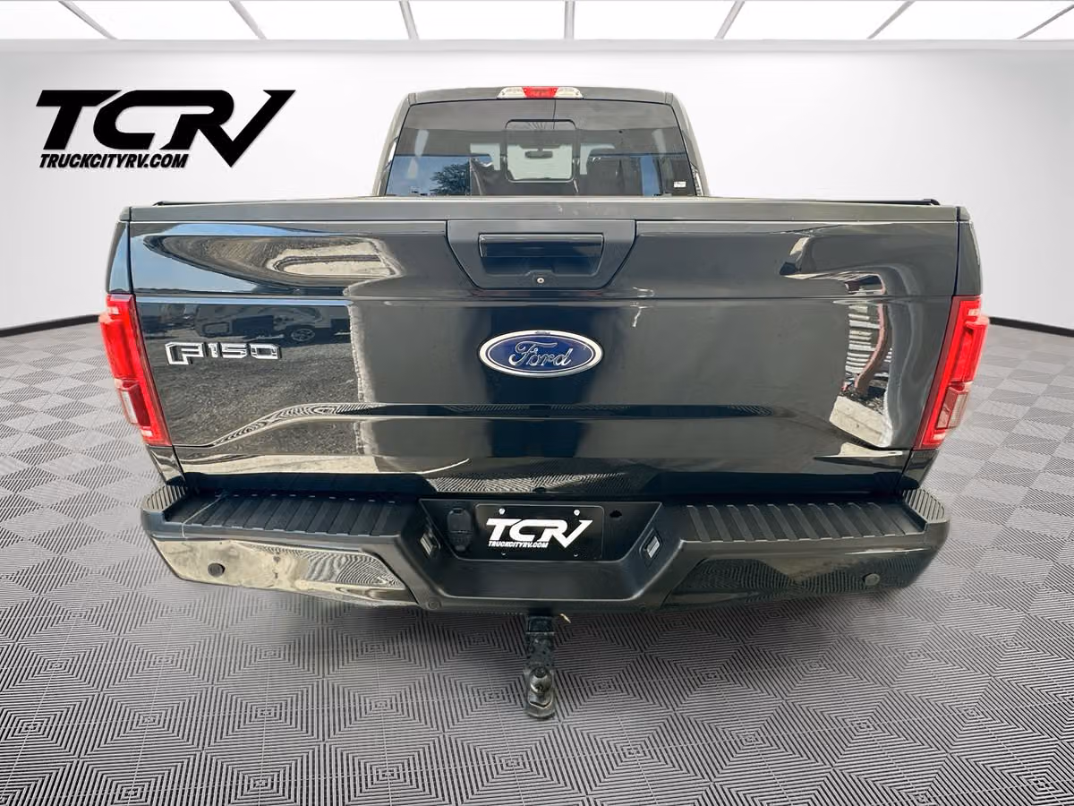 2015 Ford F-150 XLT SuperCrew Image 6