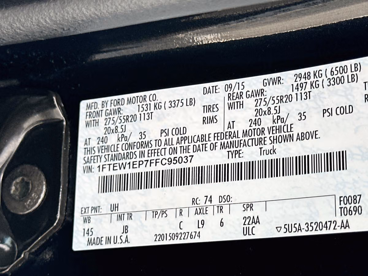 2015 Ford F-150 XLT SuperCrew Image 30