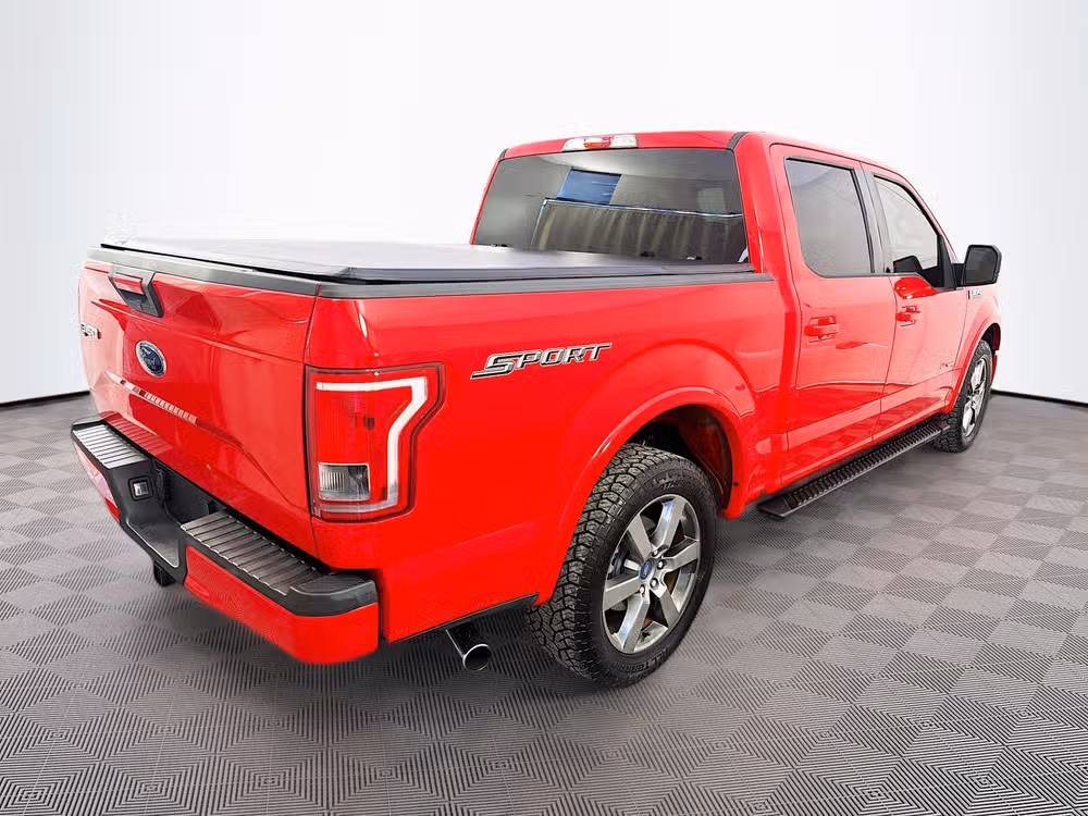 2015 Ford F-150 XLT SuperCrew Image 7