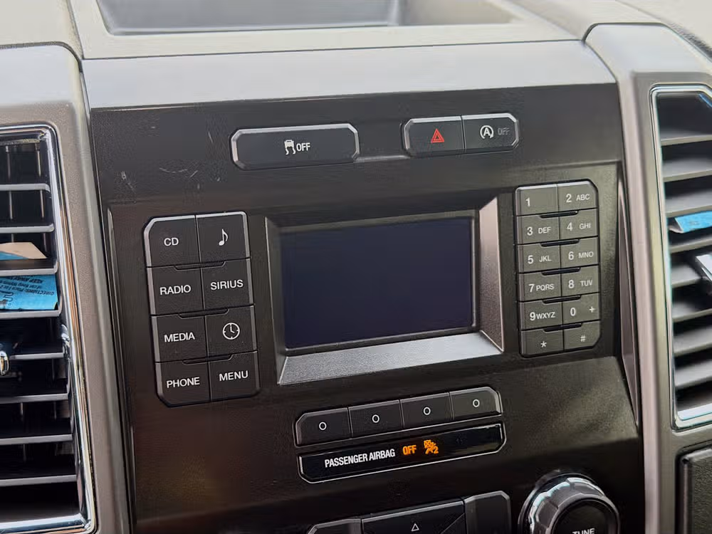2015 Ford F-150 XLT SuperCrew Image 15