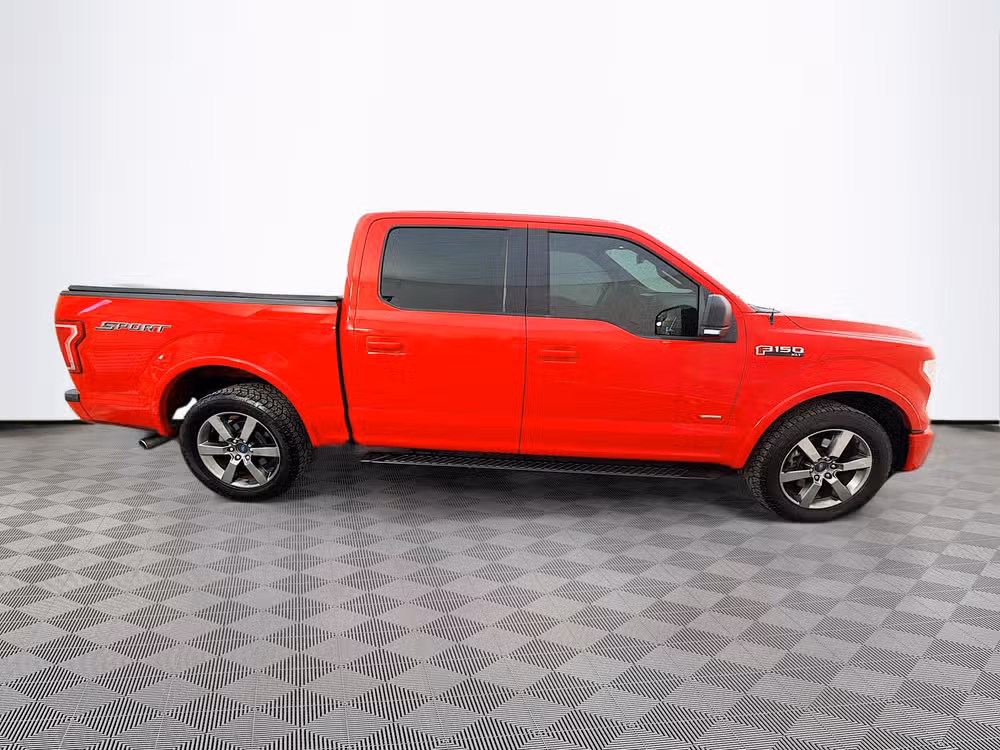 2015 Ford F-150 XLT SuperCrew Image 8