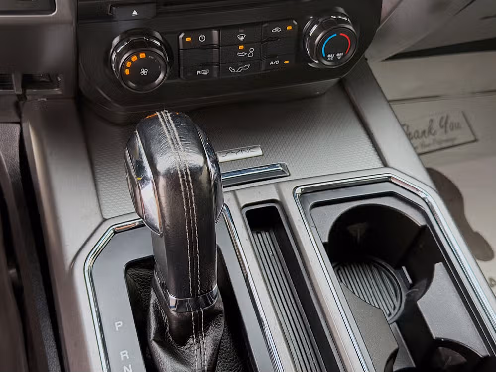 2015 Ford F-150 XLT SuperCrew Image 16