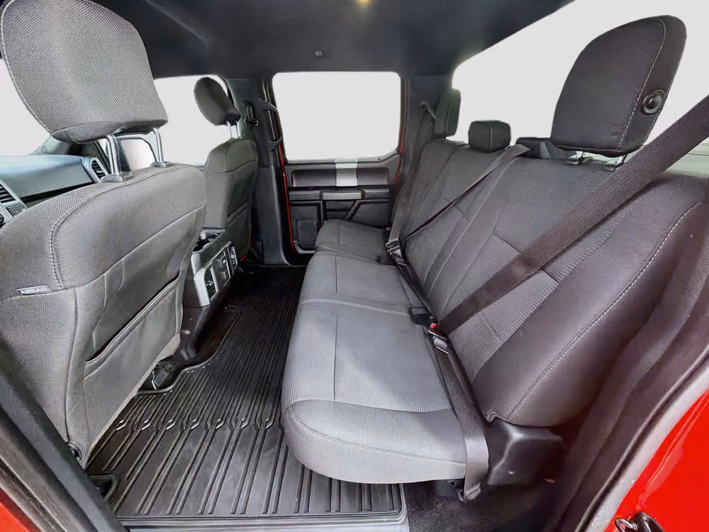 2015 Ford F-150 XLT SuperCrew Image 21