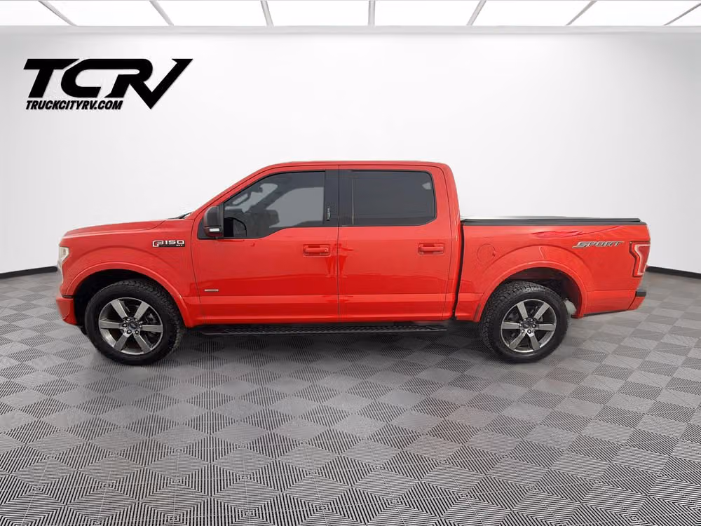 2015 Ford F-150 XLT SuperCrew Image 4