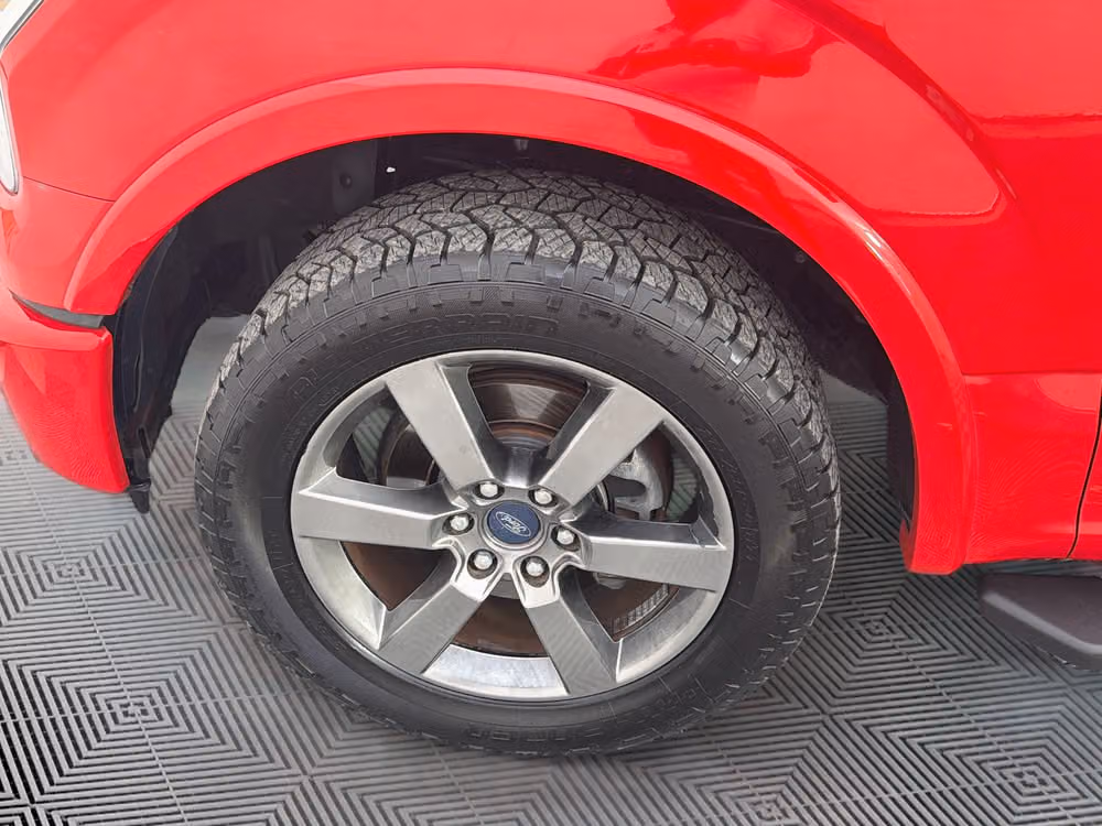 2015 Ford F-150 XLT SuperCrew Image 30