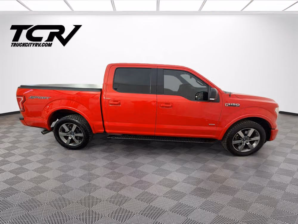 2015 Ford F-150 XLT SuperCrew Image 8
