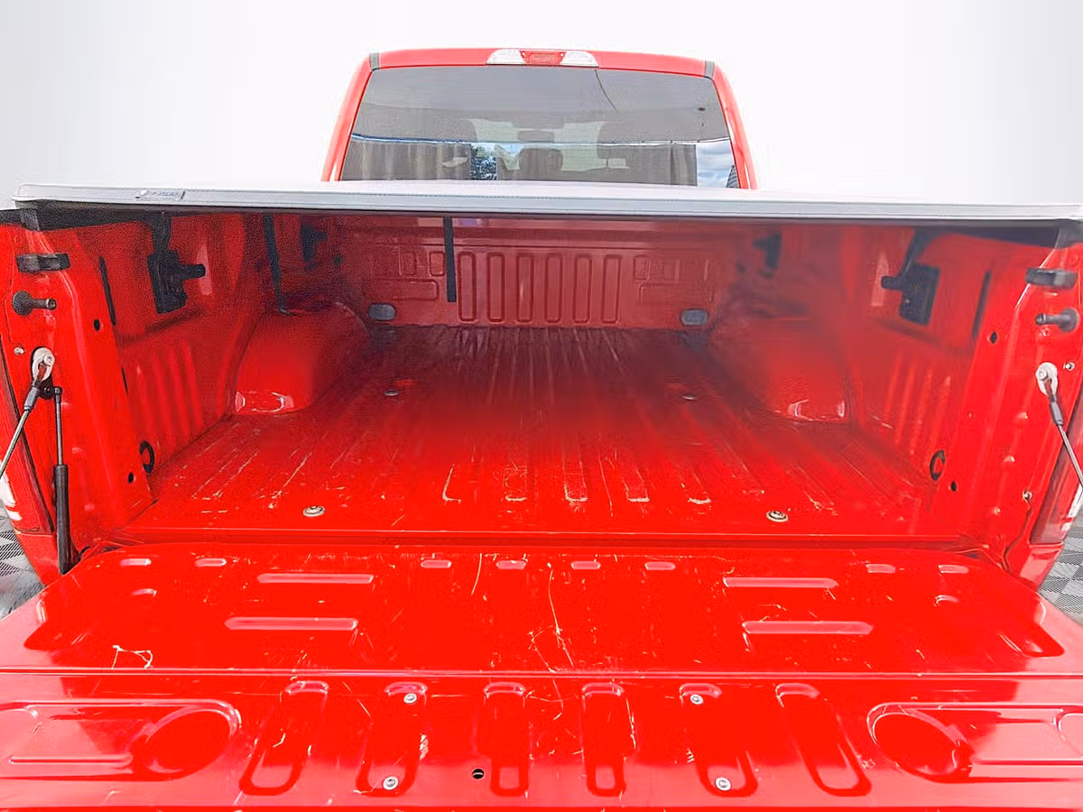 2015 Ford F-150 XLT SuperCrew Image 24