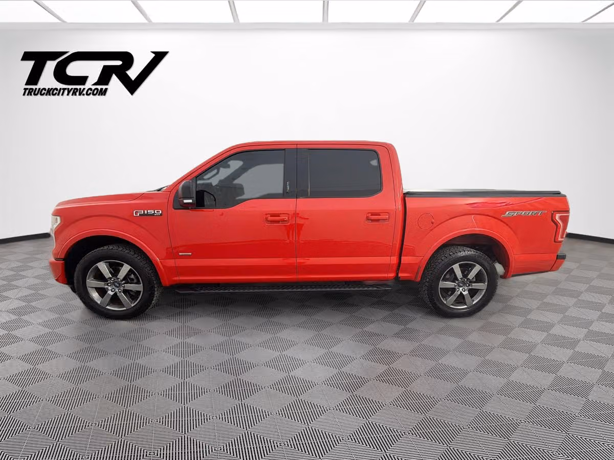 2015 Ford F-150 XLT SuperCrew Image 4