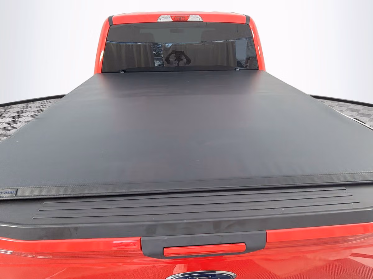 2015 Ford F-150 XLT SuperCrew Image 25