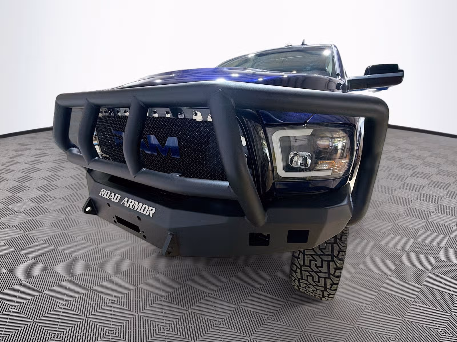 2015 Ram 3500 Laramie Crew Cab Upper Image 2