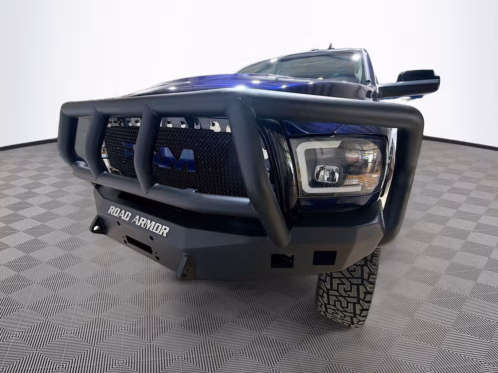 2015 Ram 3500 Laramie Crew Cab Image 2