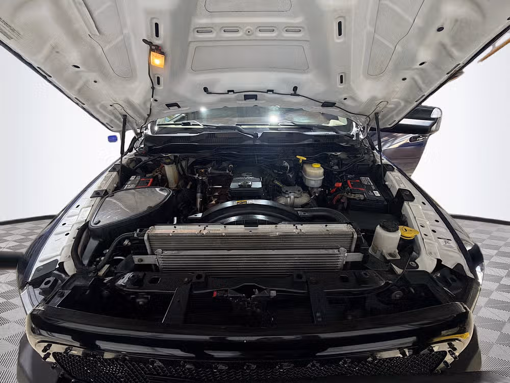 2015 Ram 3500 Laramie Crew Cab Image 34