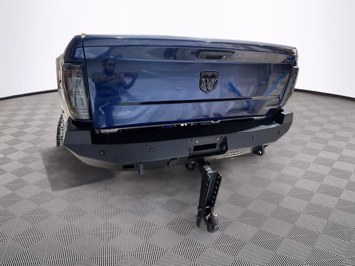 2015 Ram 3500 Laramie Crew Cab Image 6