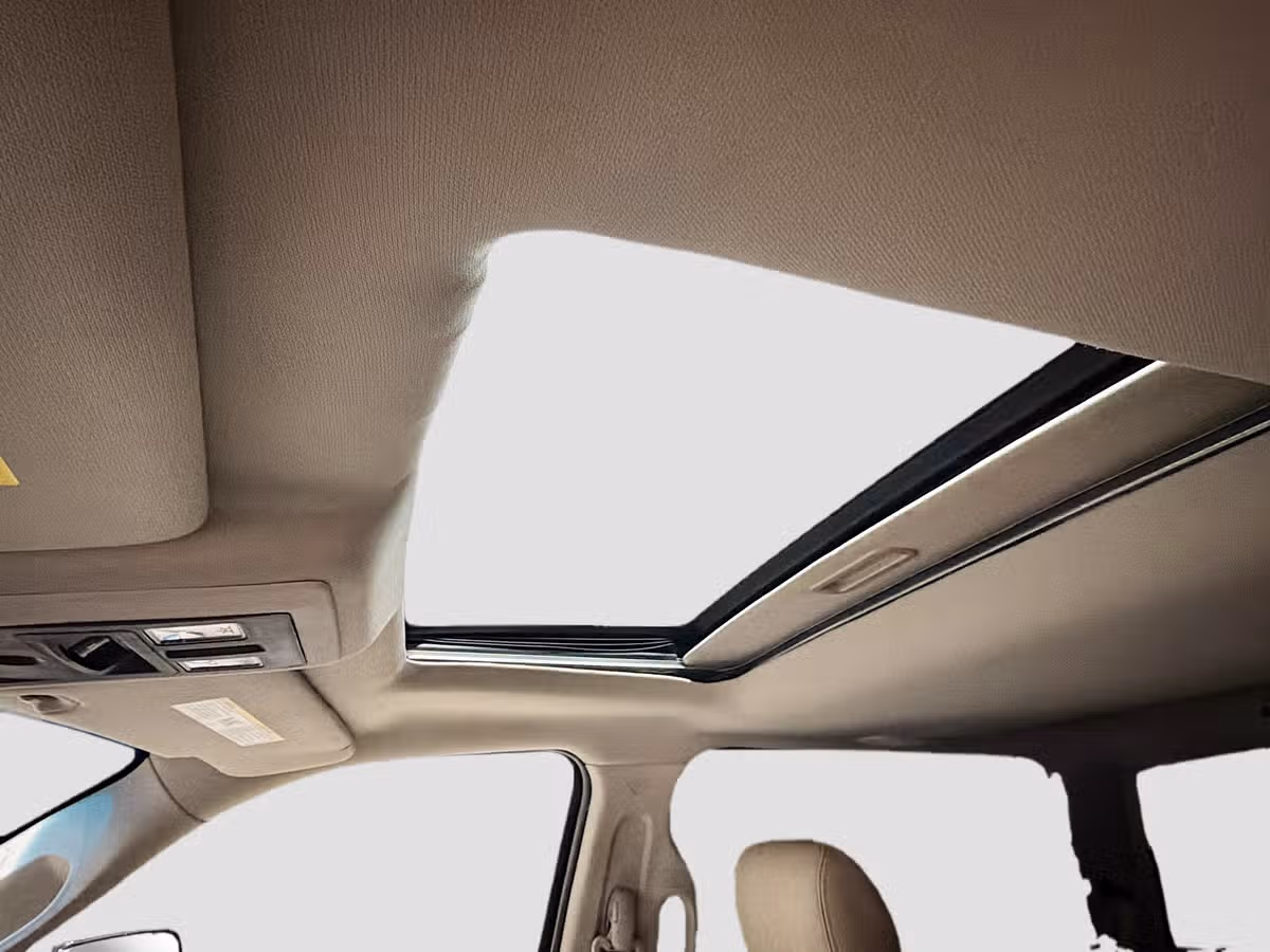 2015 Ram 3500 Laramie Crew Cab Image 18