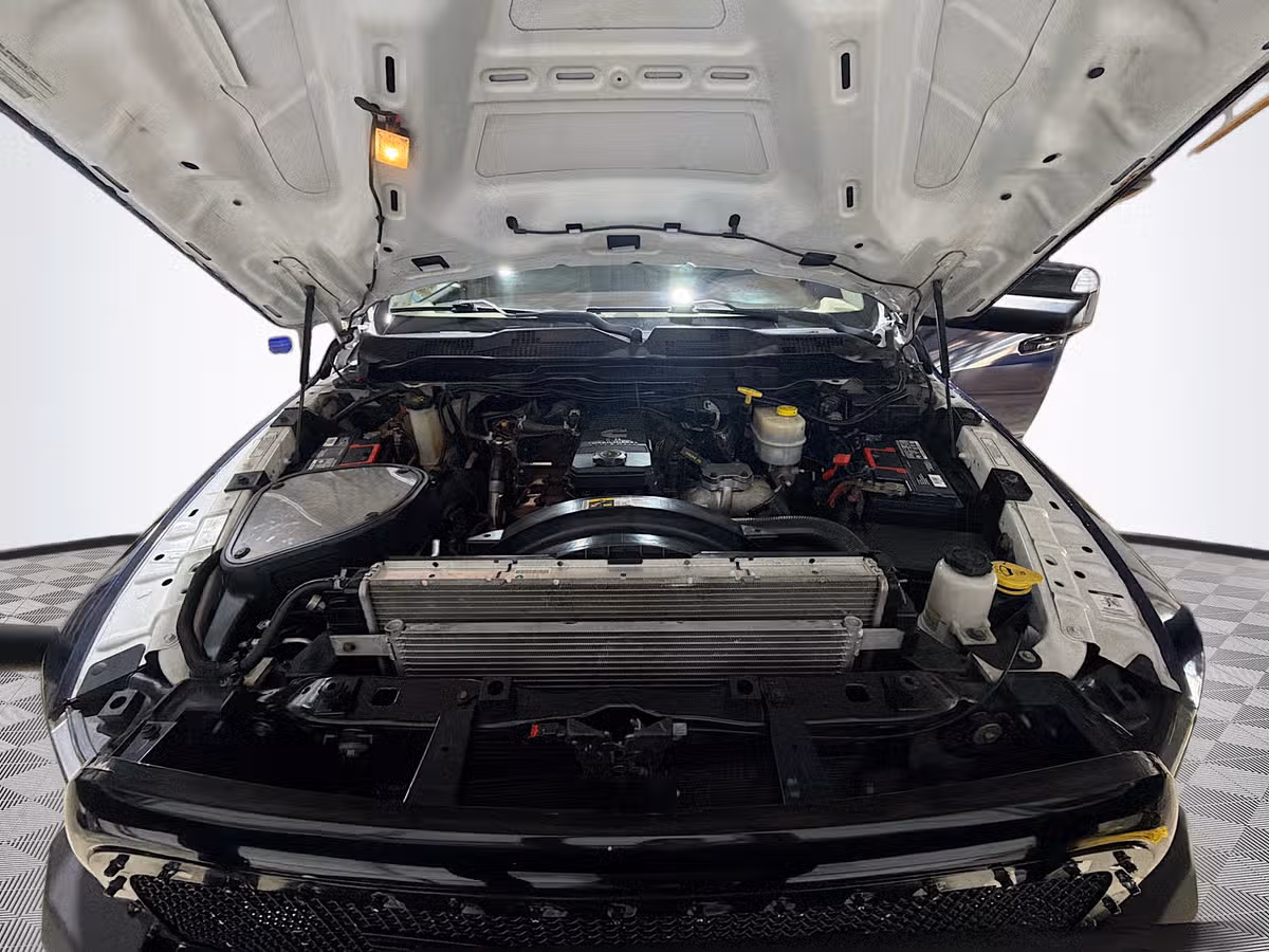 2015 Ram 3500 Laramie Crew Cab Image 34