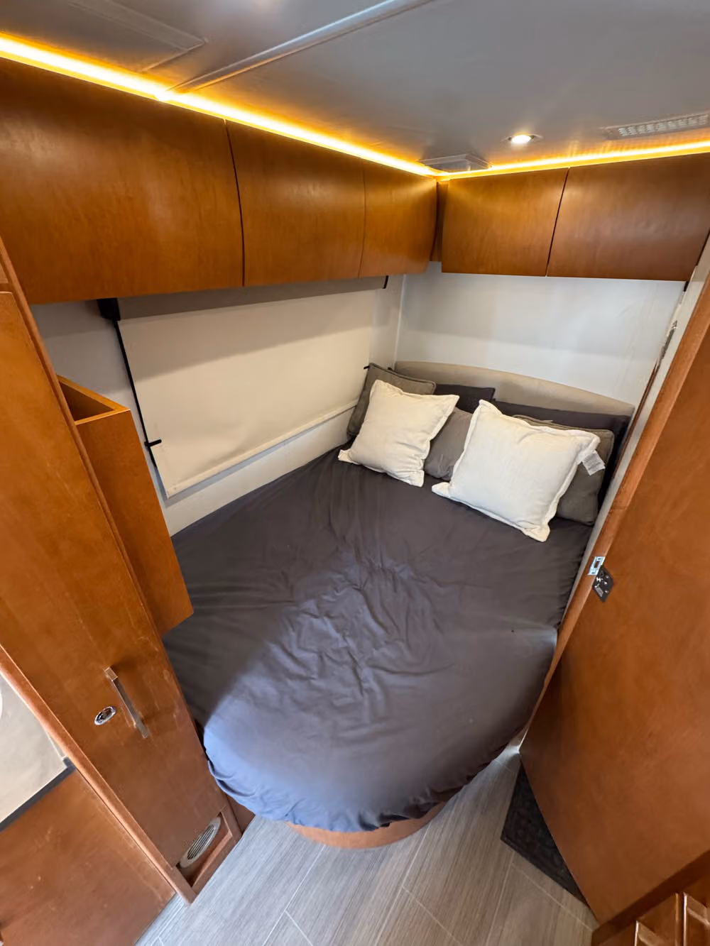 2019 Leisure Travel Vans Unity Class B Diesel Image 14