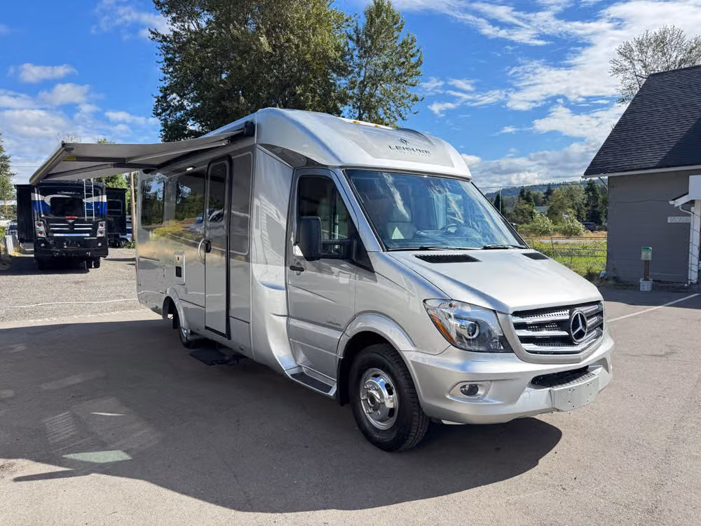 2019 Leisure Travel Vans Unity Class B Diesel Image 1