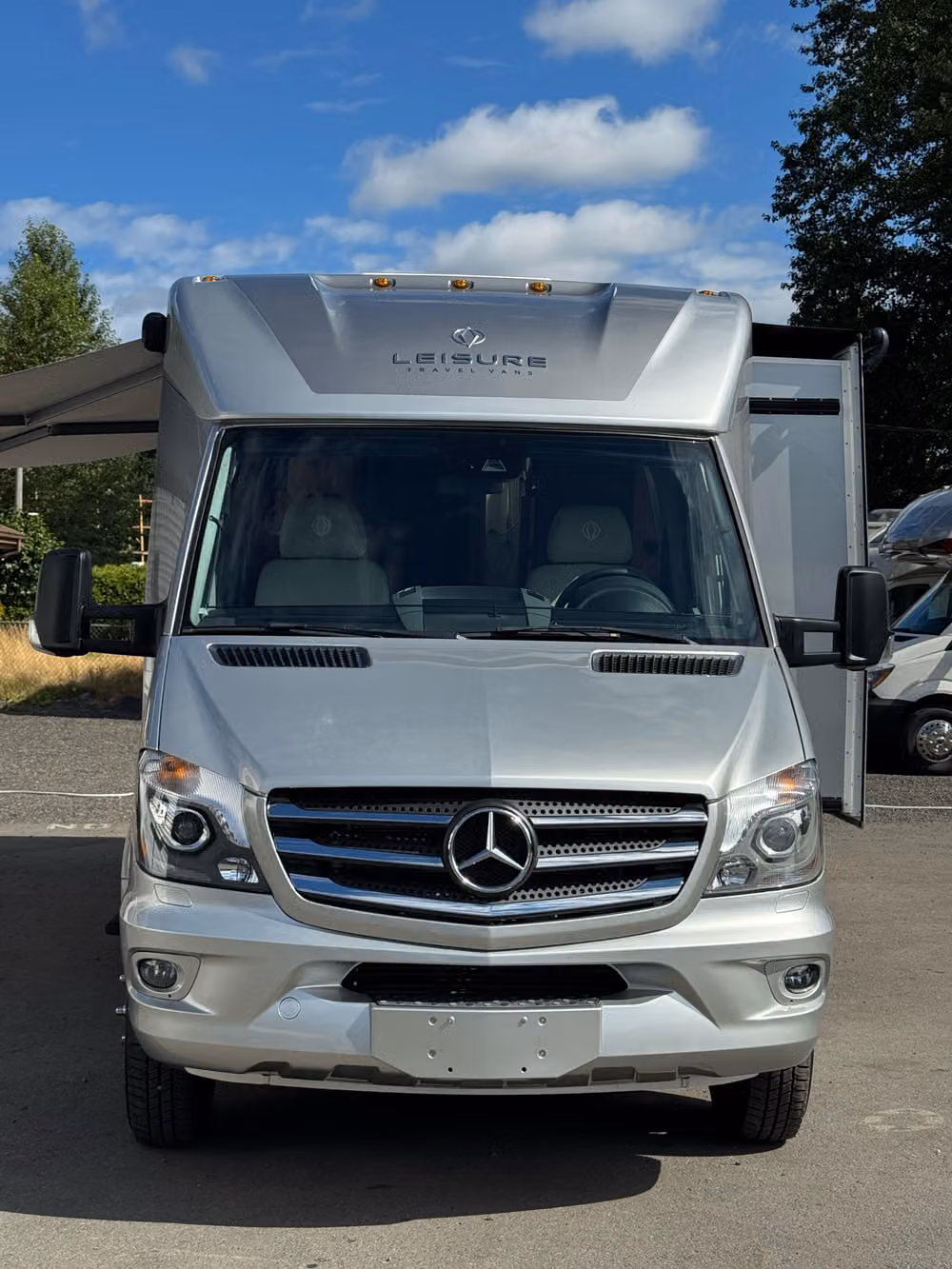 2019 Leisure Travel Vans Unity Class B Diesel Image 6