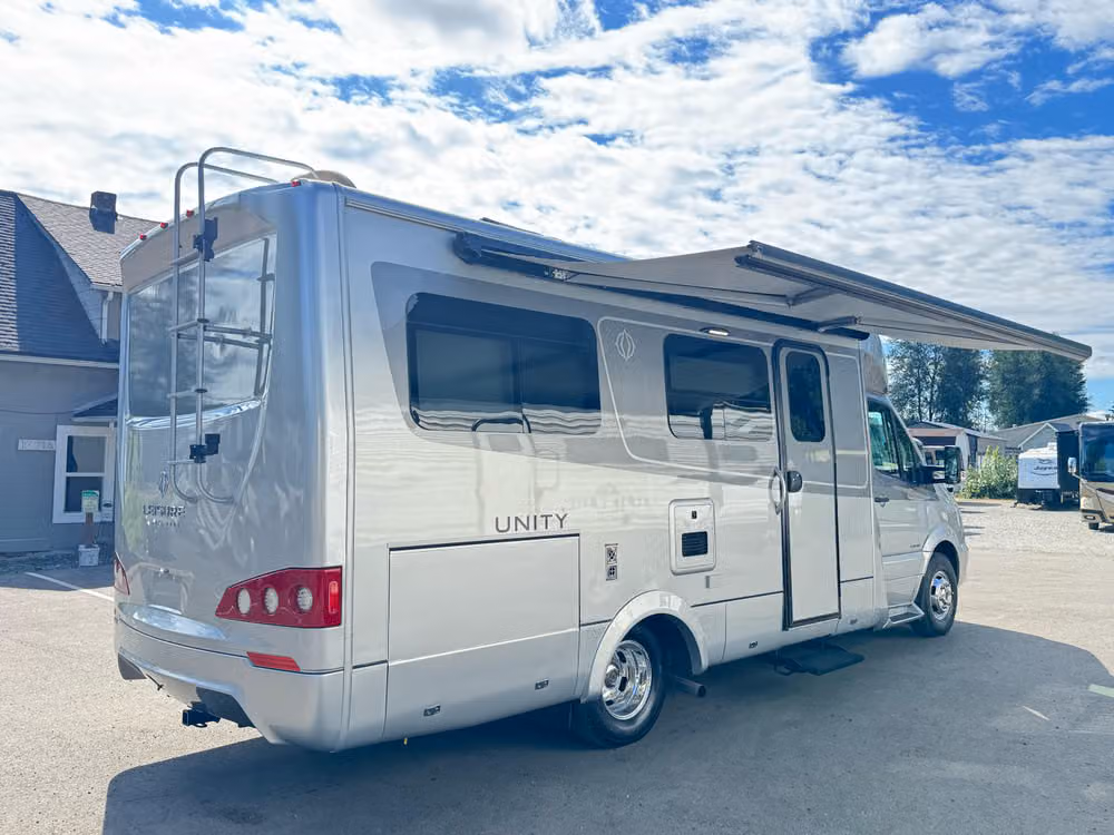 2019 Leisure Travel Vans Unity Class B Diesel Image 4