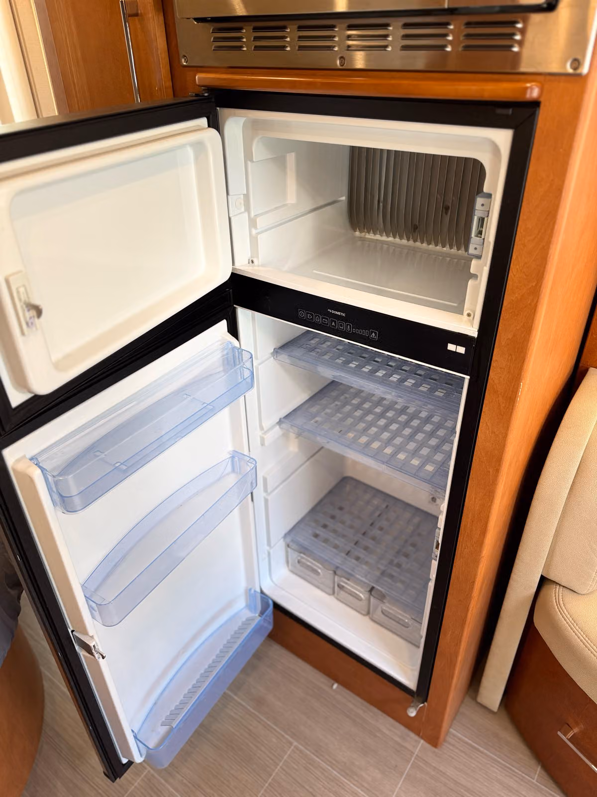 2019 Leisure Travel Vans Unity Class B Diesel Image 30