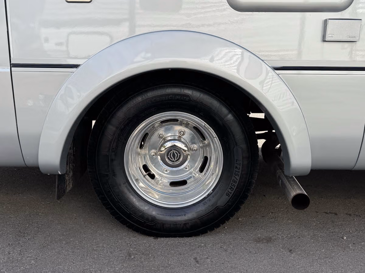 2019 Leisure Travel Vans Unity Class B Diesel Image 33
