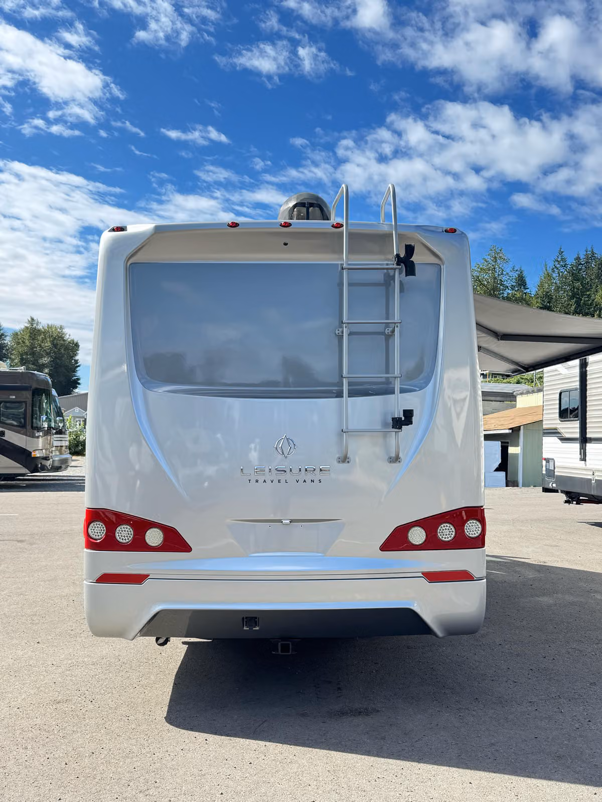 2019 Leisure Travel Vans Unity Class B Diesel Image 5