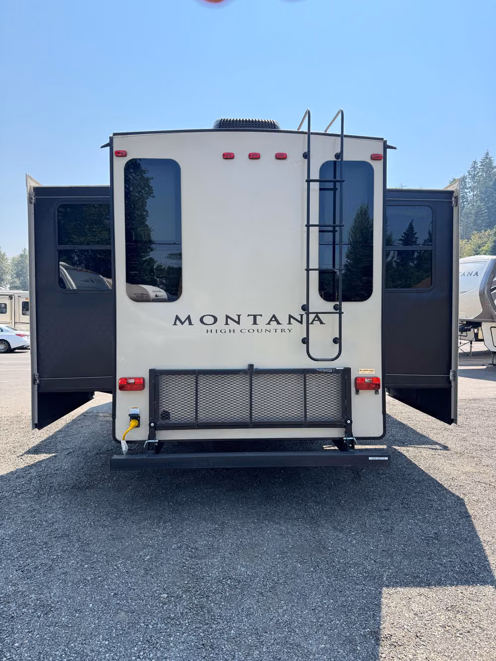2016 Keystone Montana High Country Image 4