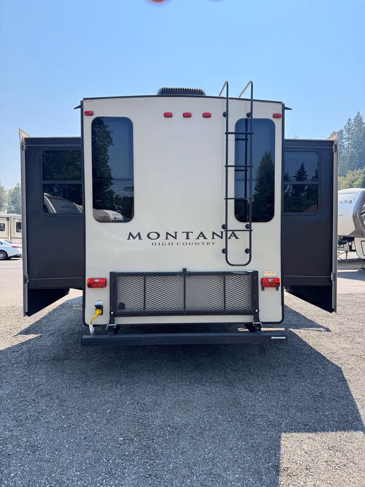 2016 Keystone Montana High Country Image 4