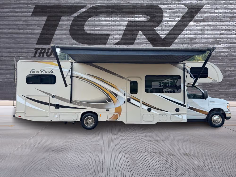 2018 Thor Four Winds Image 3