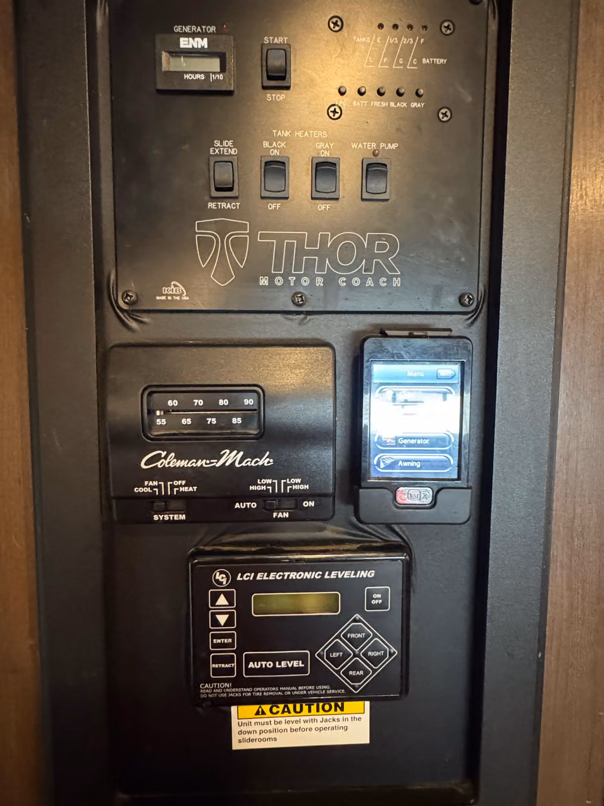 2018 Thor Four Winds Image 28