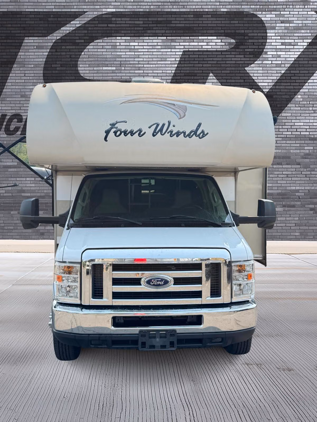 2018 Thor Four Winds Image 6