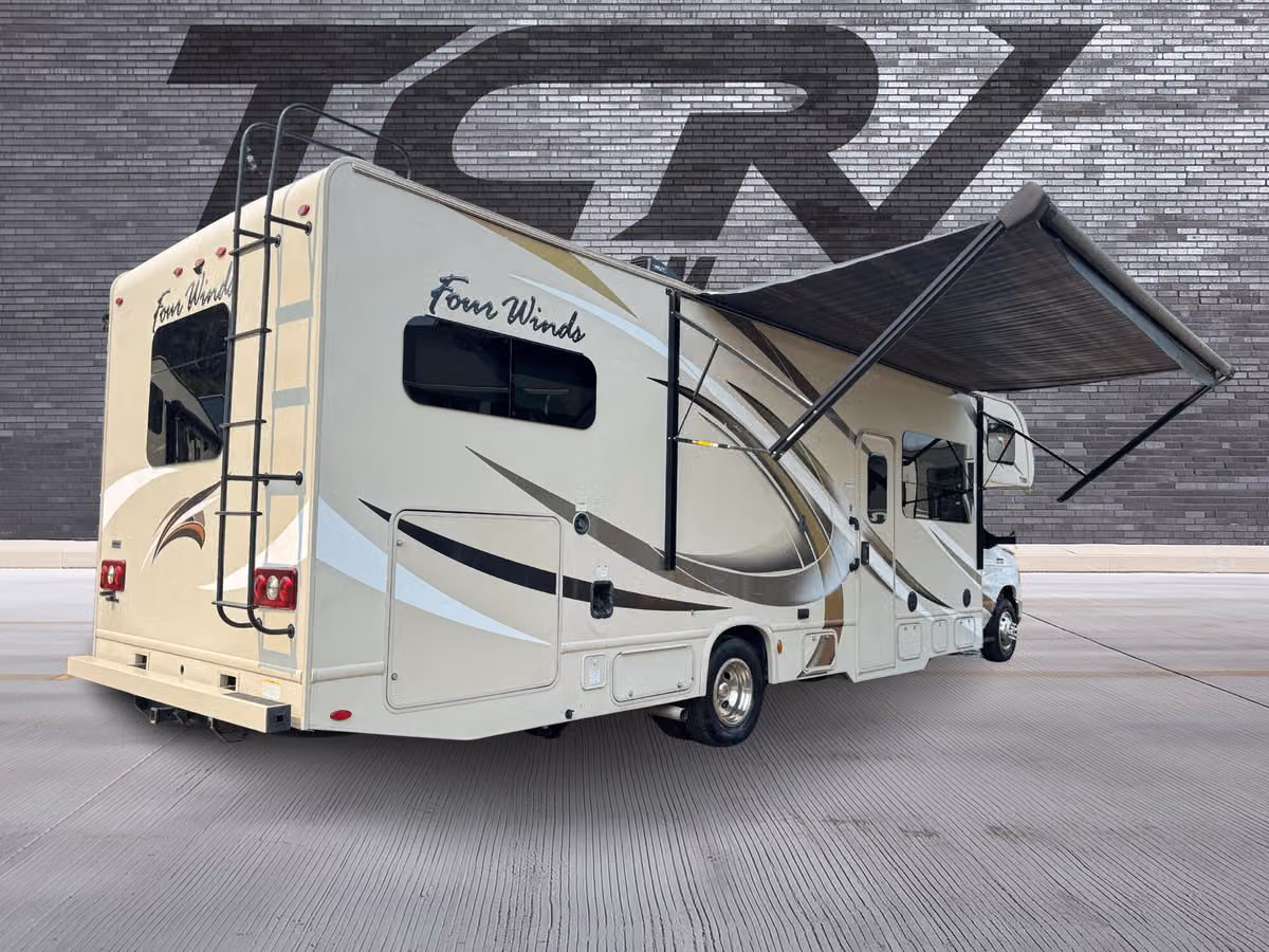 2018 Thor Four Winds Image 4
